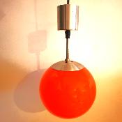 Suspension vintage boule opaline orange, 1970