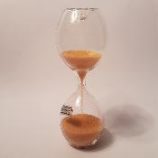 Sablier vintage en verre soufflé, intérieur sable orange