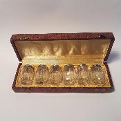 Salières poivrières en cristal et argent, coffret de six.