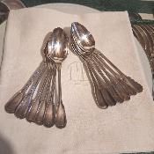 Ménagère Ravinet Denfert, modèle au filet.