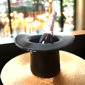 Seau à champagne, forme chapeau, verre noir Murano