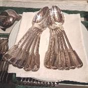 Ménagère Ravinet Denfert, modèle au filet.