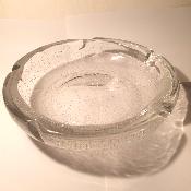 Daum, coupe en cristal soufflée bullée.